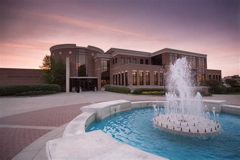 20 Signs You Go To Indiana Wesleyan University - Society19