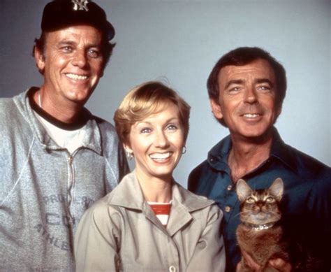 McLean Stevenson, Sandy Duncan and Ken Berry in The Cat from Outer ...