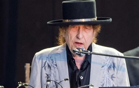 Bob Dylan announces new collection of essays, 'The Philosophy Of Modern Song'