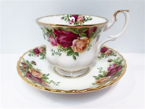 Royal Albert Teacup and Saucer , Old Country Roses Teacup , Vintage ...