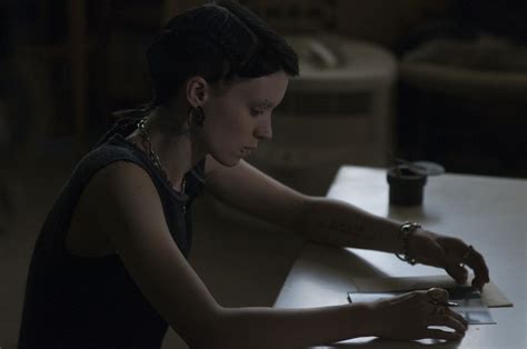 Lisbeth Salander - Rooney Mara - The Girl With The Dragon Tattoo (2011 ...