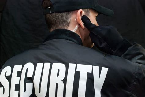 12 Types Of Security Guards (And What They Do)