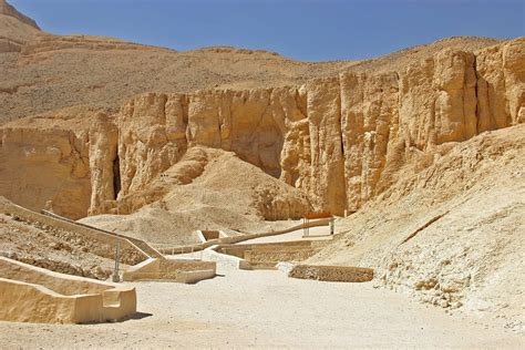 Discover the Valley of the Kings in the West Bank of Luxor