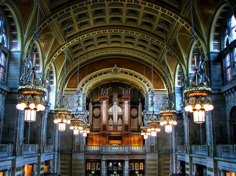 Kelvingrove Art Gallery and Museum, Glasgow, Scotland - Traveldigg.com