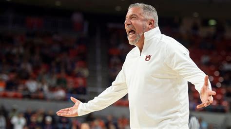 Auburn basketball coach slams Biden admin over 'weak' foreign policy in ...