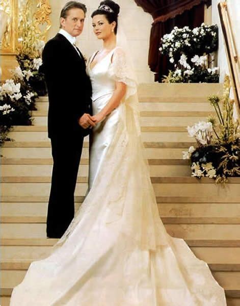 Catherine Zeta Jones and Michael Douglas | Celebrity weddings, Famous ...