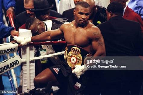 121 Mike Tyson Belt Stock Photos, High-Res Pictures, and Images - Getty Images