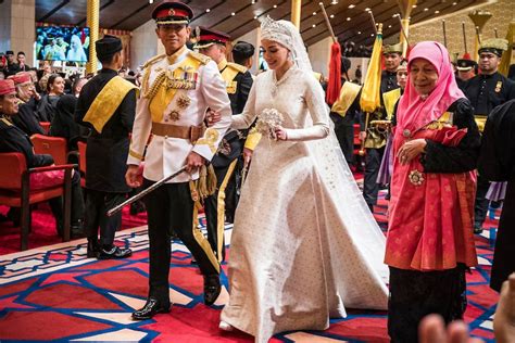 Brunei's Prince Abdul Mateen officially marries Yang Mulia Anisha ...