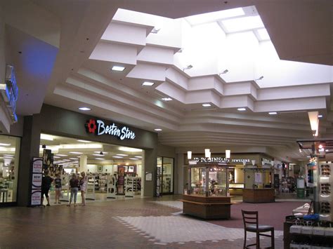 Janesville Mall; Janesville, Wisconsin | Labelscar | Janesville, Wisconsin, Mall