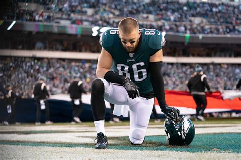 Philadelphia Eagles discussing contract extension with Zach Ertz?