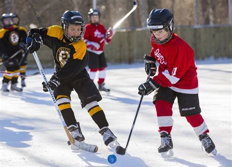 Winter classic: Duluth youth hockey keeps it old-school, outdoors ...