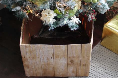 17 DIY Christmas Tree Stand Ideas for the Holiday Season | SawsHub