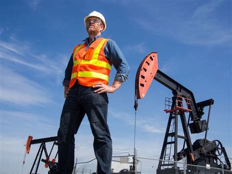 Oil jobs are about to make a major comeback | Oil jobs, Job shop, Pipeline jobs