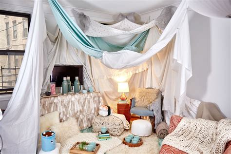 An Interior Designer’s Tips for Building an Awesome Indoor Fort | The Kitchn