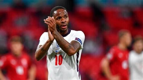 Euro 2020: Sterling strikes as England beat Czechs to top group ...