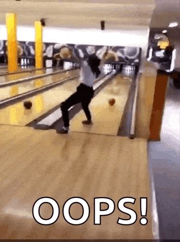 Bowling Fail GIF - Bowling Fail Sports - Discover & Share GIFs