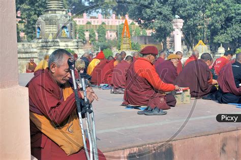 Image of prayer at bodh gaya bihar india-BF419275-Picxy