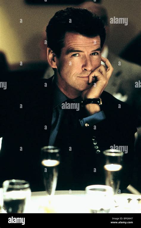 PIERCE BROSNAN THE THOMAS CROWN AFFAIR (1999 Stock Photo: 31099831 - Alamy