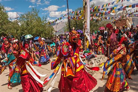 An Insight into Fairs and Festivals of Jammu and Kashmir | Tourism