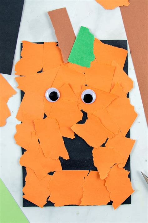 Construction Paper Jack O Lantern Craft • Kids Activities Blog