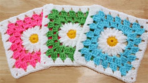 Crochet Daisy Flower Granny Square