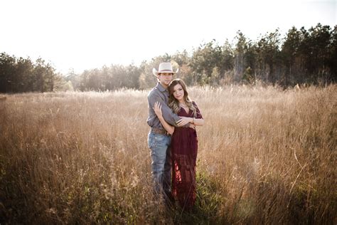 East Texas Wedding Photographer | Taylor + Travis Engaged! | Showit Blog