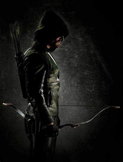 The CW's New Green Arrow Looks Like This!! | Arrow tv series, Arrow tv ...