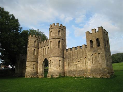 HILL BABIES: SUMMER SPECIAL: SHAM CASTLE IN BATH, ENGLAND