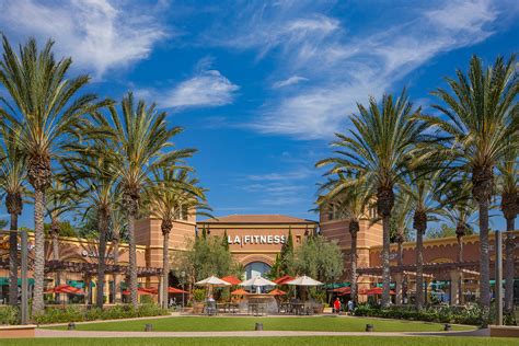 Woodbury™ Town Center - Irvine Company Retail