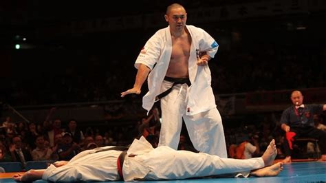 Top 10 Kyokushin Karate Best Knockouts in History – Extreme Judo Weekly