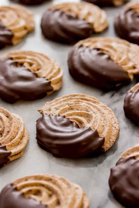 Chocolate Meringue Cookies | The Recipe Critic