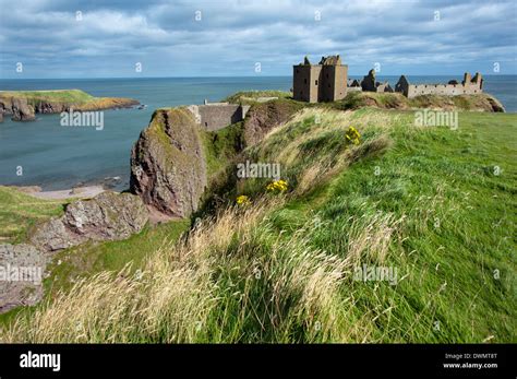 Dunnottar Castle, Stonehaven Stock Photo - Alamy