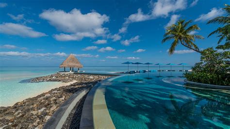 Maldives Luxury Resorts | Four Seasons Resort Maldives Kuda Huraa