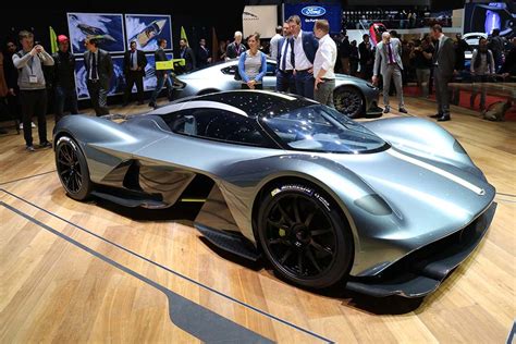 F1-based Aston Martin Valkyrie Set to Punch Out “At Least” 1,000 HP - The Detroit Bureau