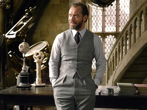 Jude Law is an awesome Dumbledore : r/FantasticBeasts