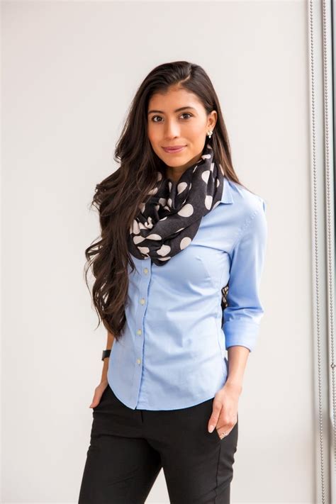 What is Business Casual for Women? Outfit Tips, Advice & Ideas