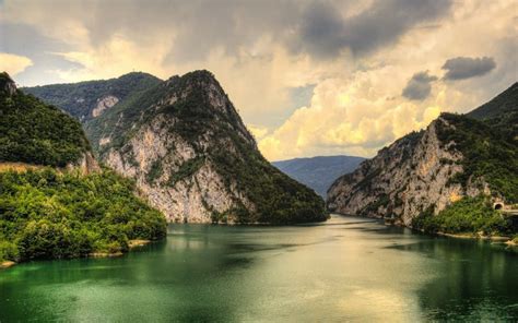 Download Bosnia and Herzegovina 4K Free Wallpaper Free Download 2020 Wallpaper - GetWalls.io