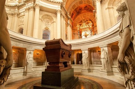 Napoléon's Tomb in Paris, France [4288x2848] : RoomPorn