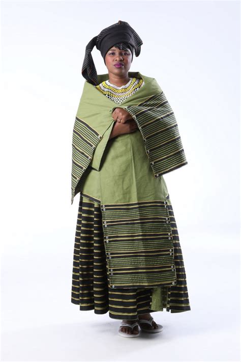 Xhosa uMbhaco set of clothing, ibayi soze cotton fabric set – The Wild ...