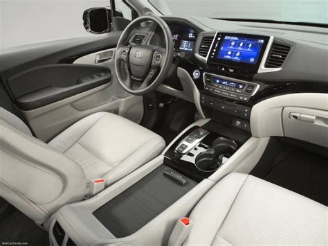 Honda-Pilot Interior - Marhaba Qatar