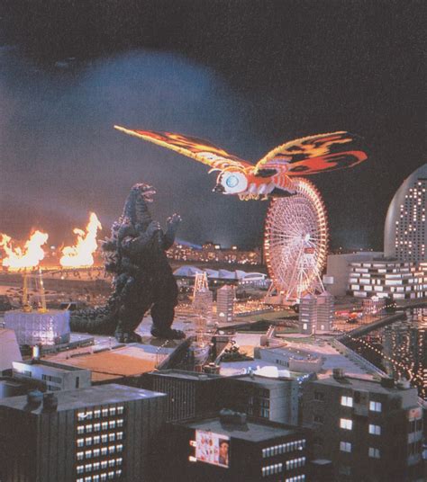 Godzilla vs. Mothra (1992). | トレイ