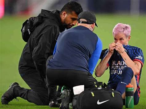 Megan Rapinoe’s career showdown cut short as USNWT Legend FORCED OFF with injury in NWSL Final ...