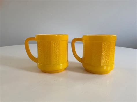 Vintage Pair of Golden Yellow Milk Glass Mugs Federal Glass | Etsy | Milk glass, Mugs, Glass ...