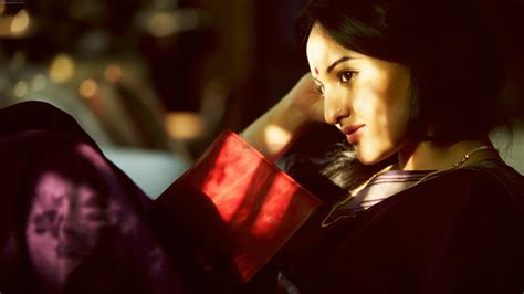 Sonakshi Sinha at Lootera film stills / Ranveer Singh - Bollywood Photos