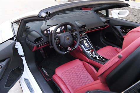 Descubrir 76+ imagen lamborghini huracan evo spyder interior - Abzlocal.mx