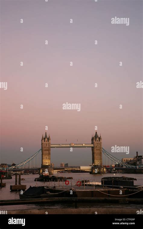 Tower Bridge at Night, London Night View Stock Photo - Alamy