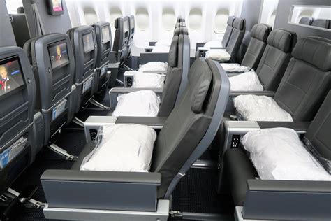 American Airlines Boeing 777-200ER Premium Economy Seating Configuration | AirlinesFleet.com