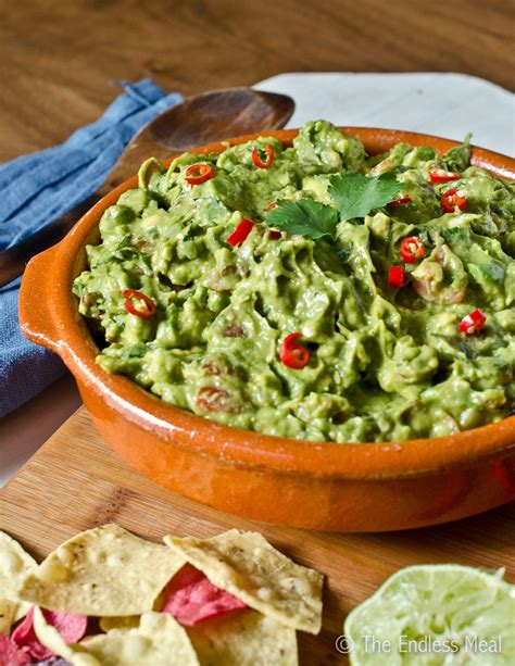 Smoky Chipotle Guacamole Dip | Recipe | Vegan appetizers recipes, Chipotle guacamole, Tomato ...