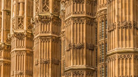 Bing image: Crowning jewel of London - Bing Wallpaper Gallery