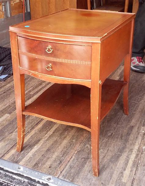 UHURU FURNITURE & COLLECTIBLES: SOLD #3128 Leather Top End Table - $25